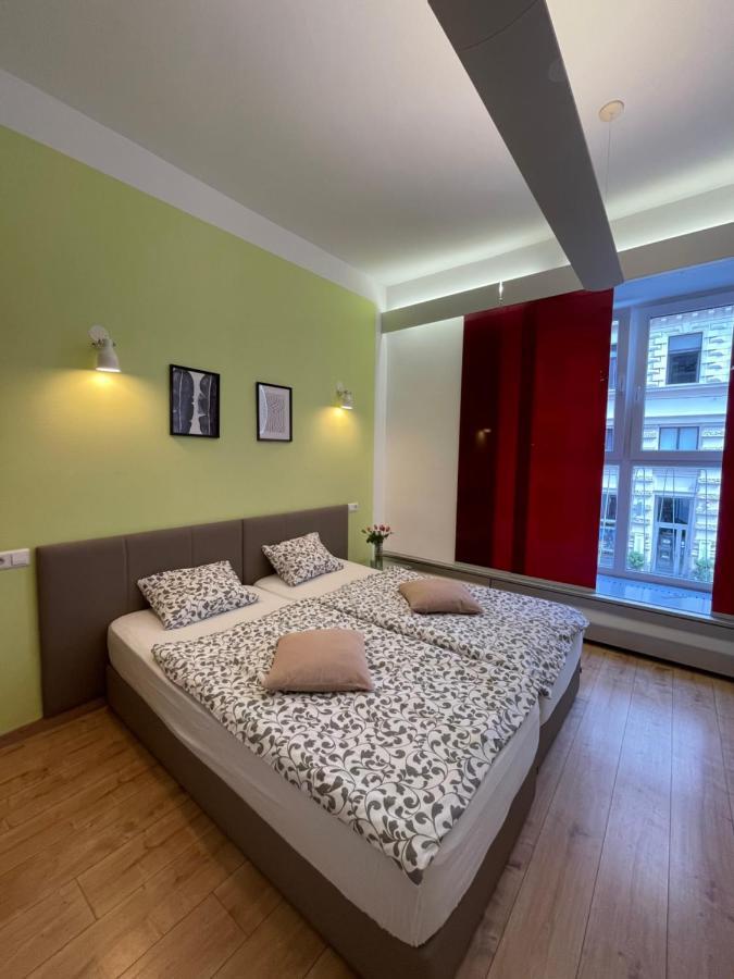 Dan In'N Out Hotel Viena Exterior foto