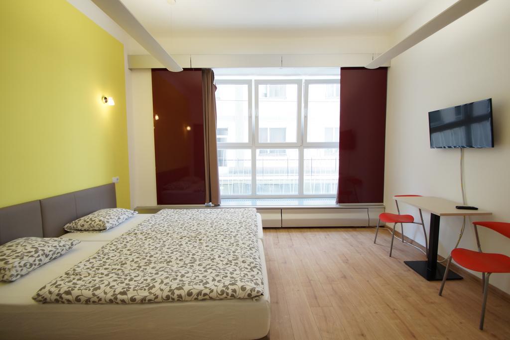 Dan In'N Out Hotel Viena Exterior foto