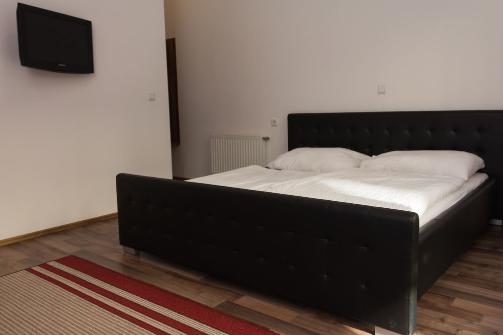 Dan In'N Out Hotel Viena Exterior foto